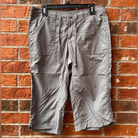 The North Face Womens 10 Gray Outdoor Hiking Cropped Capri Pants Stow Pocket - Picture 1 of 11